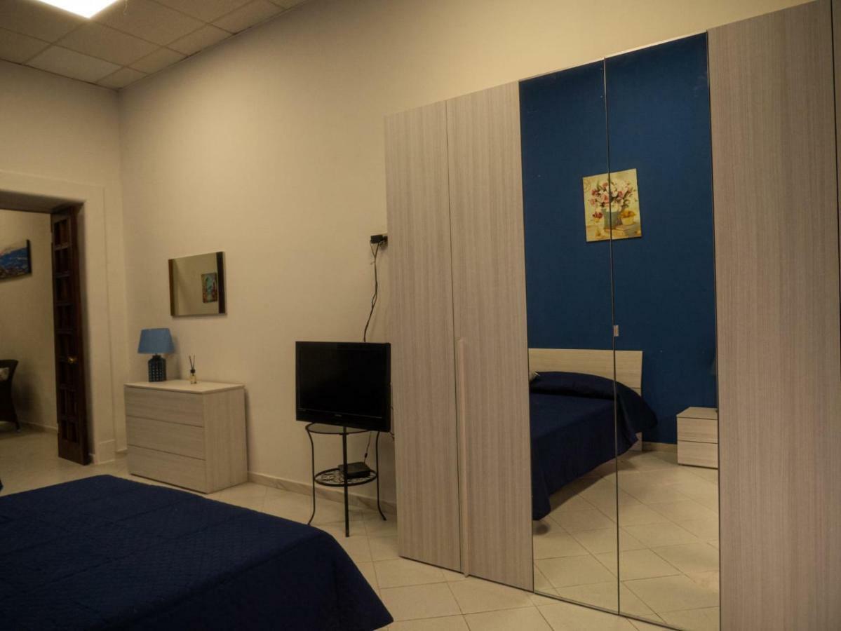 Affittacamere Casa D'avalos Napoli